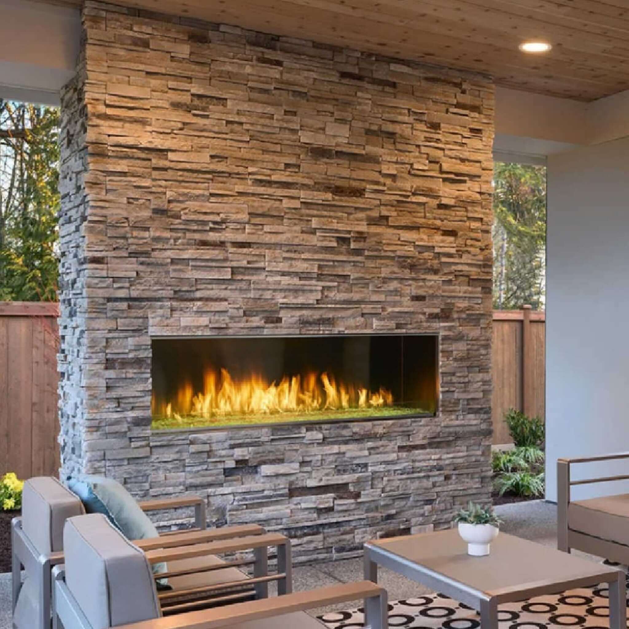 MAJESTIC LANAI FOR AN ELEGANT OUTDOOR EXPERIENCE