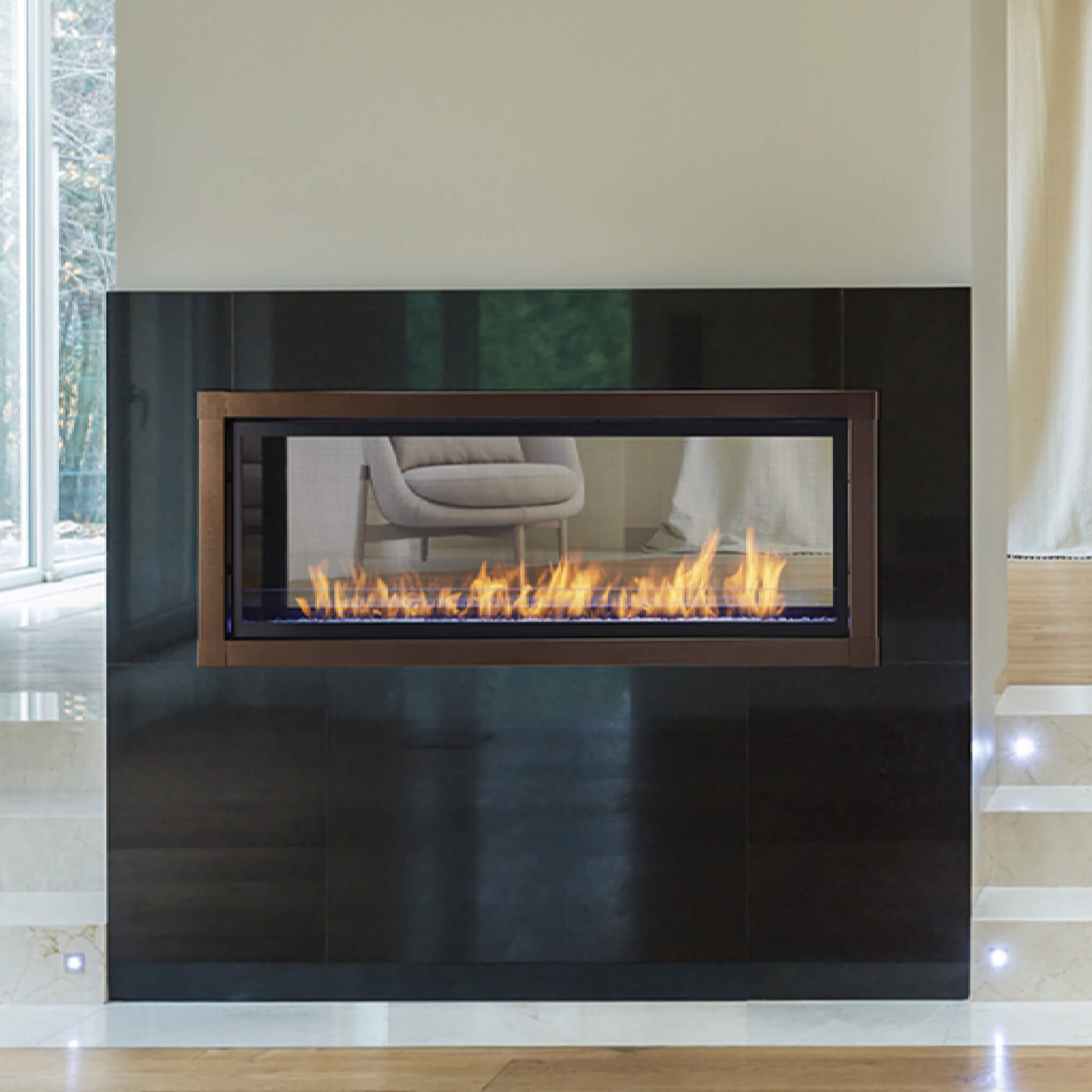 VENTLESS SEE-THROUGH LINEAR GAS FIREPLACE